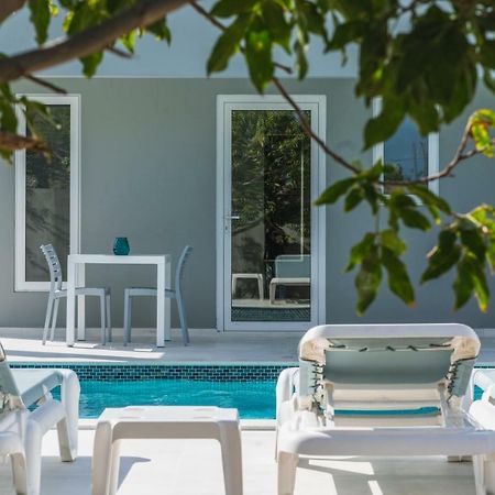 Hideout Suites - From Eagle Beach Palm Beach Extérieur photo