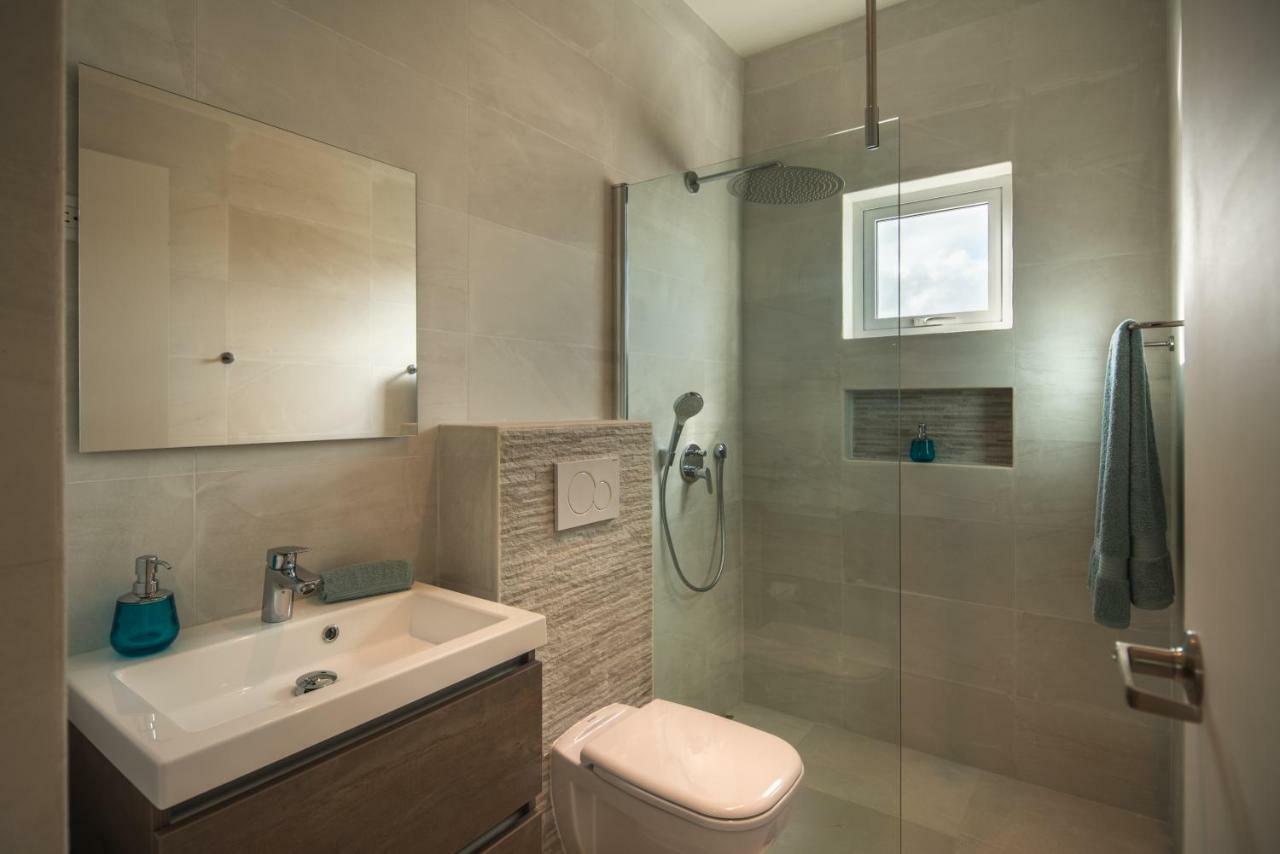 Hideout Suites - From Eagle Beach Palm Beach Extérieur photo