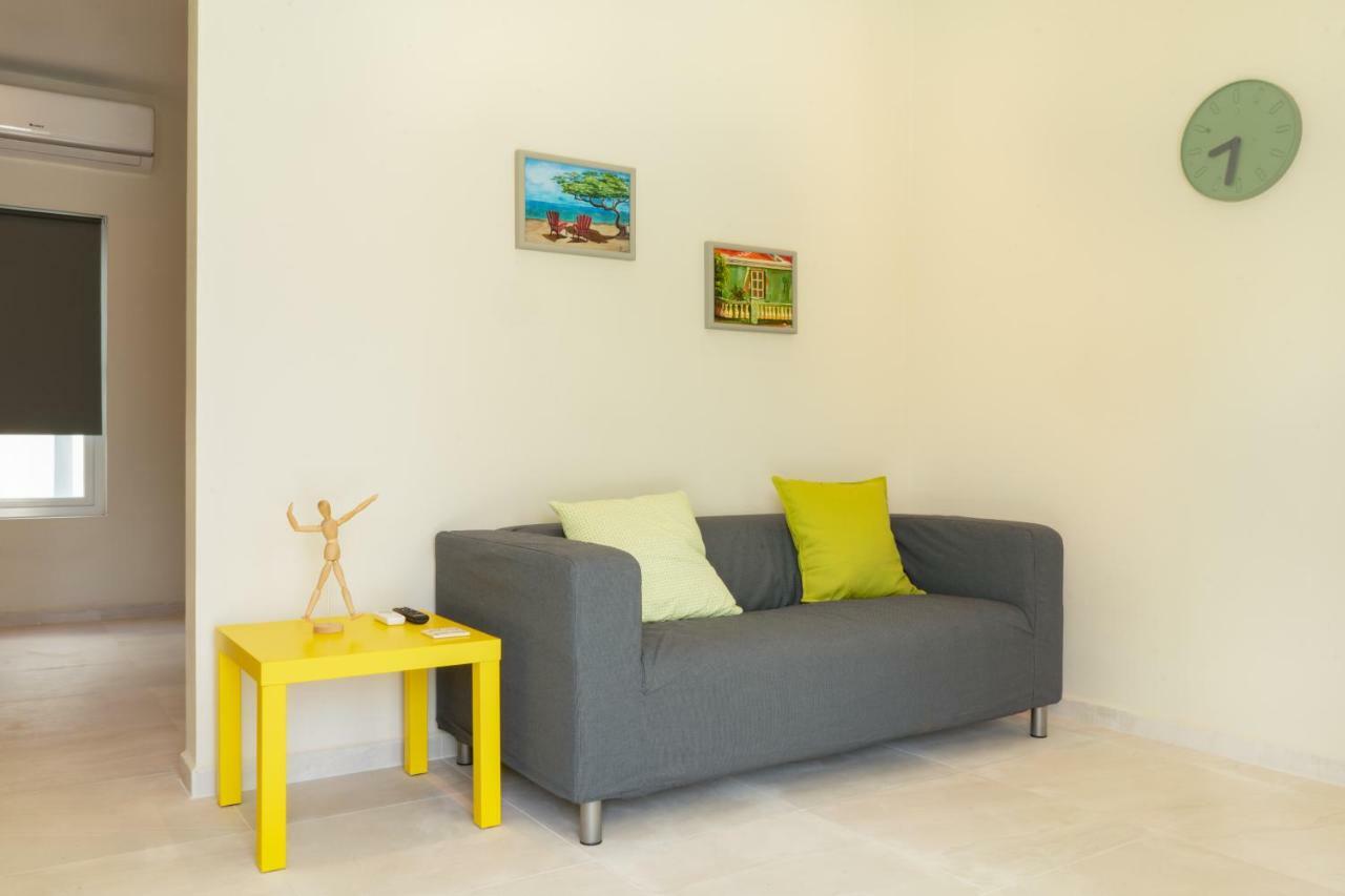 Hideout Suites - From Eagle Beach Palm Beach Extérieur photo
